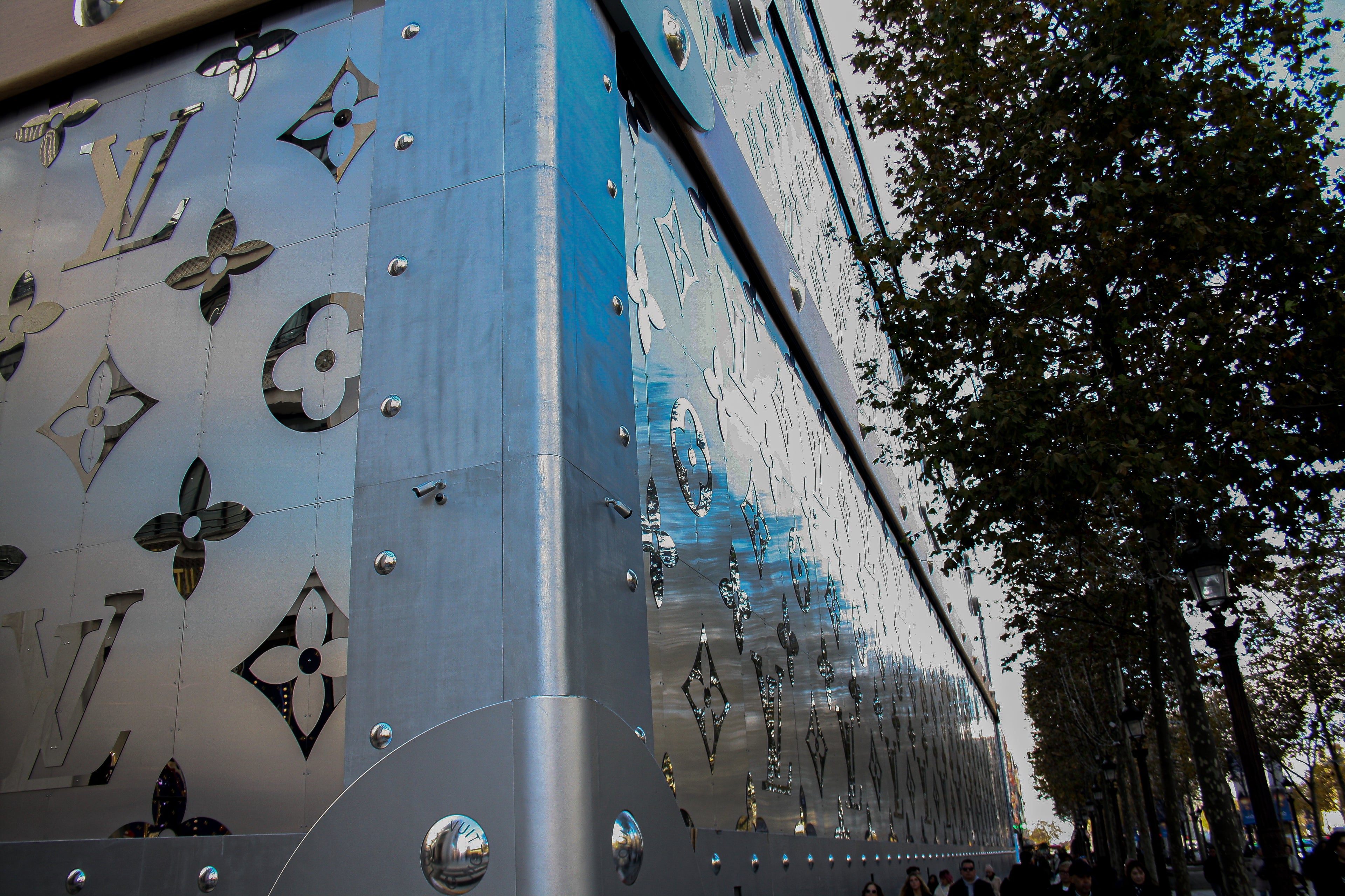 Louis Vuitton Hotel Paris
